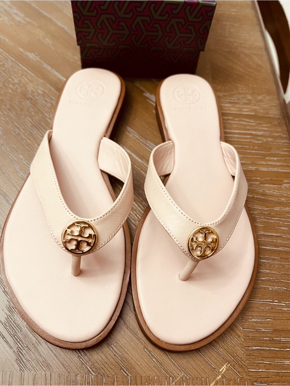 Tory Burch Nude Blush Leather Thong Sandal with Gold Logo